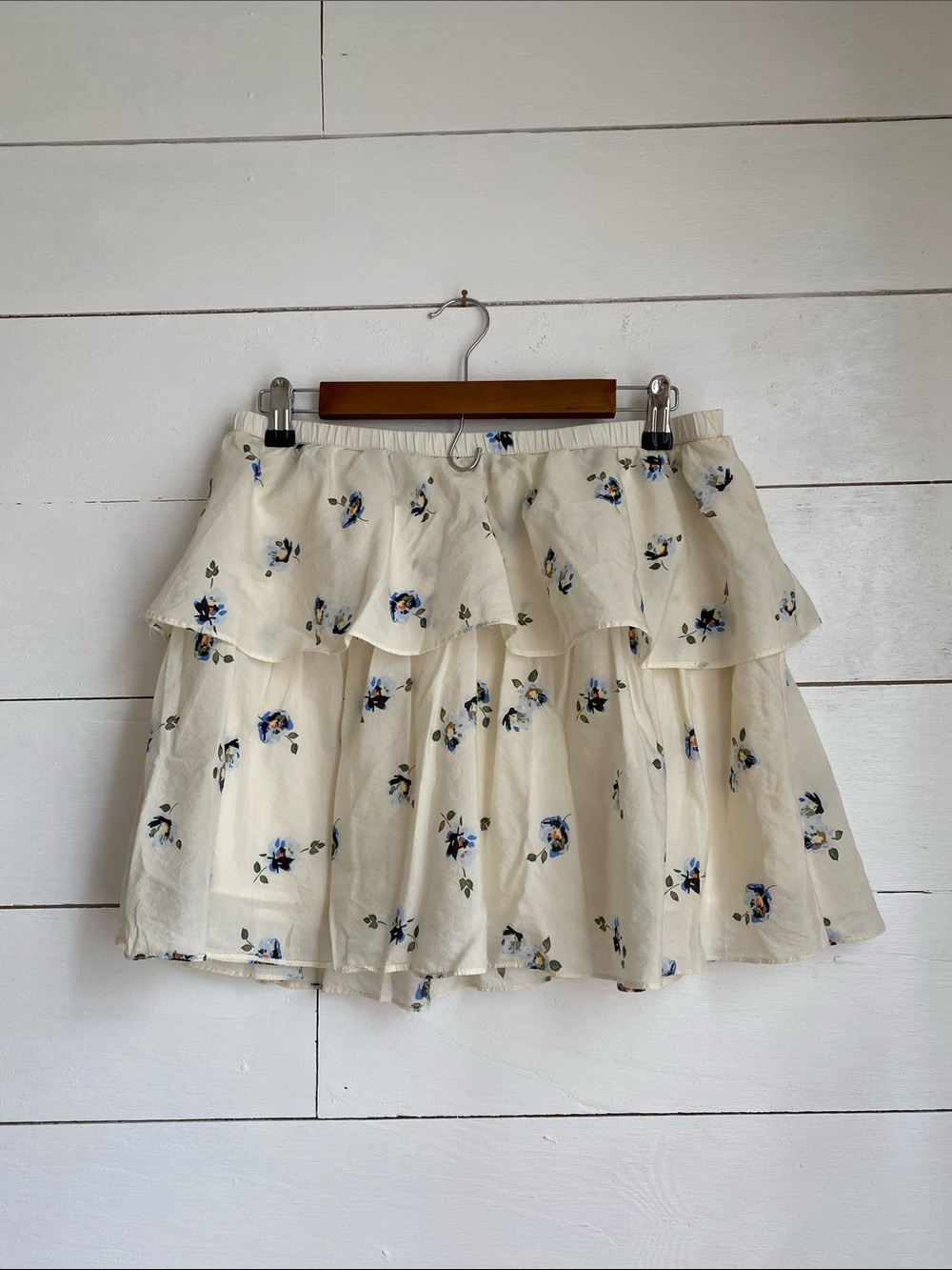 Women's Cream Floral Tiered Mini Skirt